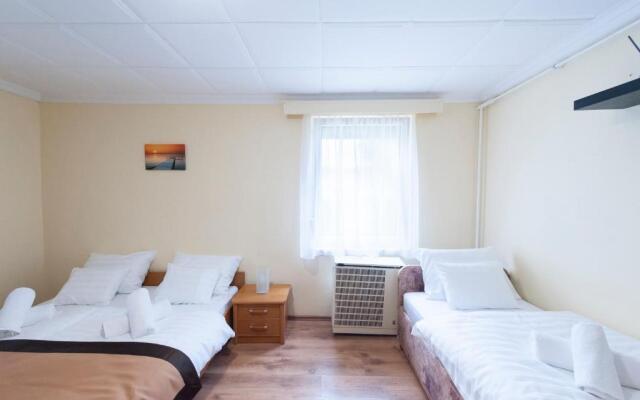 Bier-Lak Apartman House 71