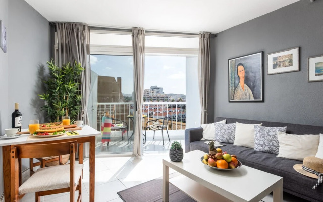 M4F Sweet Apartment Close to the Beach