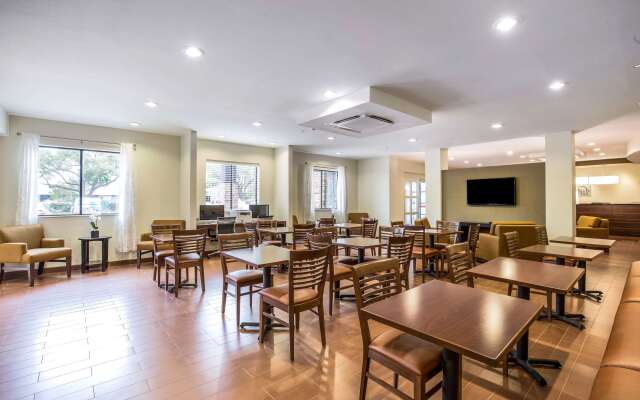 Sleep Inn Dallas Love Field - Medical District