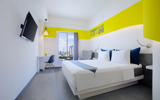 YELLO Hotel Jemursari Surabaya
