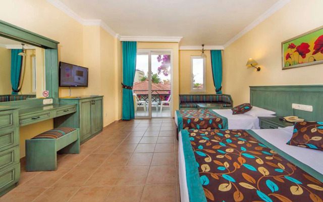 Club Dizalya Hotel