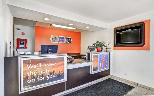 Motel 6 Green Bay, WI