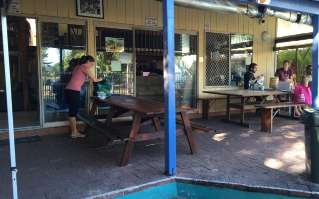 Backpackers Inn On The Beach