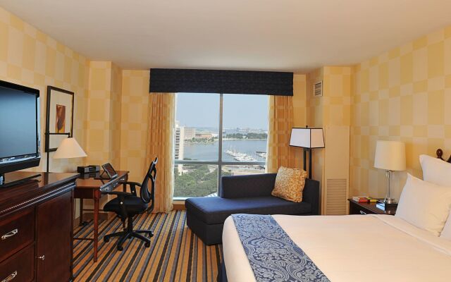 Renaissance Portsmouth-Norfolk Waterfront Hotel