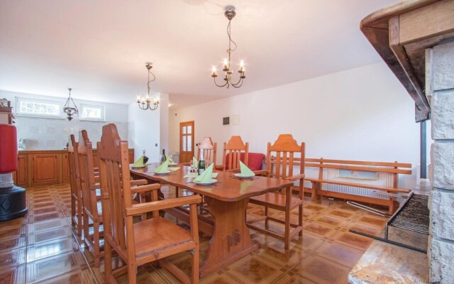 Awesome Home in Vodnjan With Wifi and 2 Bedrooms