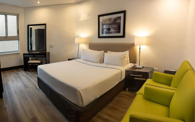 Parade Hotel
