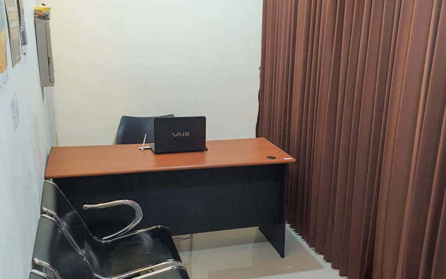 RedDoorz @ Darmo Park 1 Surabaya