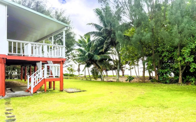 Natura Nikao Beach Villa