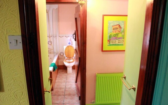 Colourful Forest of Dean Pikehouse