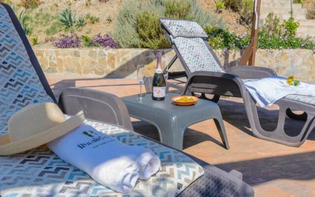 Villa Luz de Luna Guaro by Ruralidays