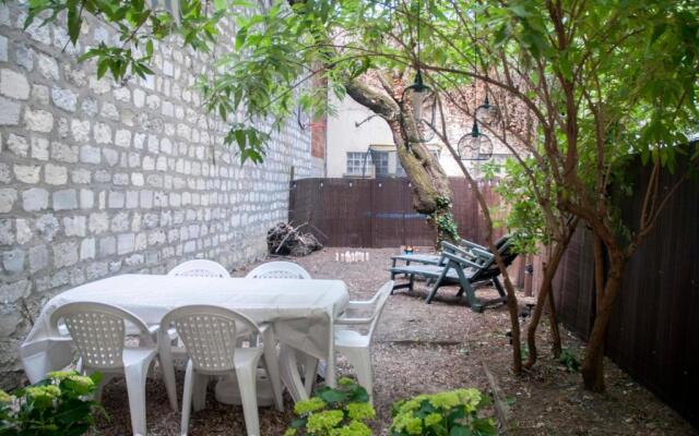 bright 45m with garden in ivry- sur-seine