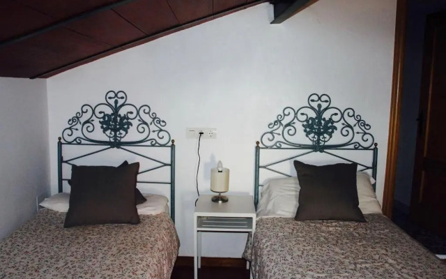 Hostel El Lago Caceres