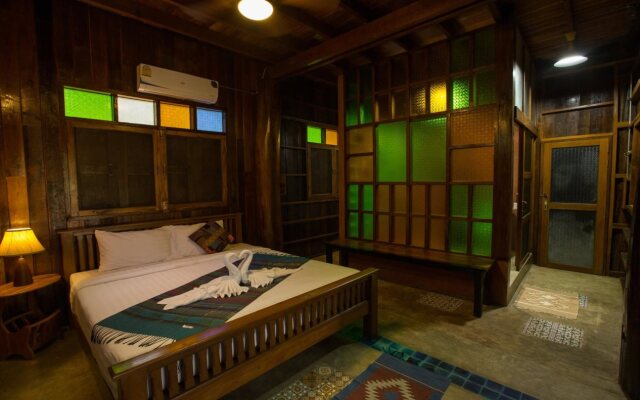 Nan De Panna Riverside Homestay