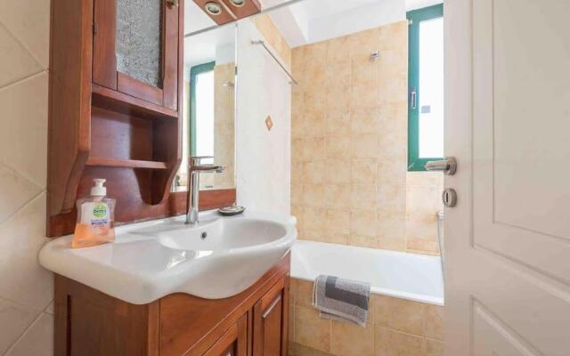 Saronis seaview 2bdr residence 500m from the beach