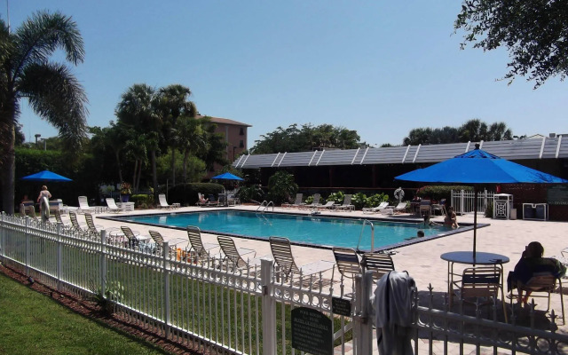 Collins Hotel Naples