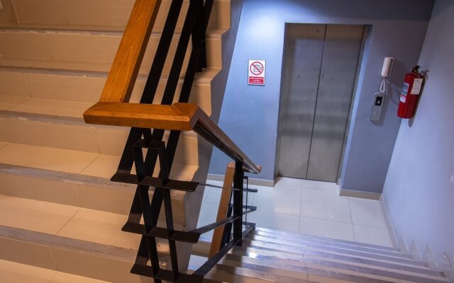 Salinsiri at Lat Krabang