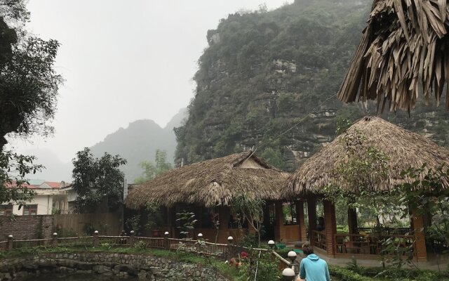 Trang An Mountain House - Hostel