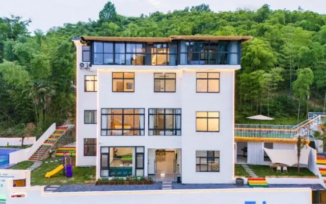Anji Yunqian Homestay
