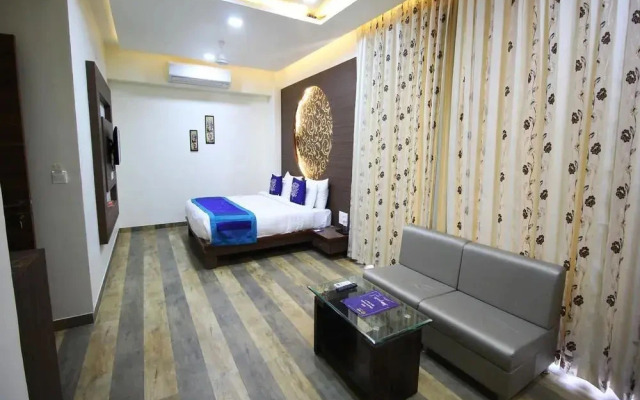 OYO Premium Home Guard Chowk Dwarka