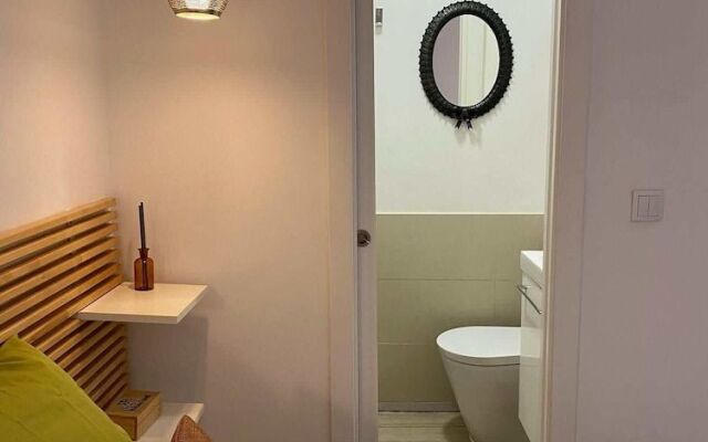 Modern Studio in the Historic Center of Bica