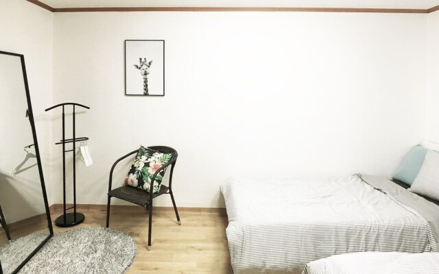 Jewelry House 4mins Hongik Stn