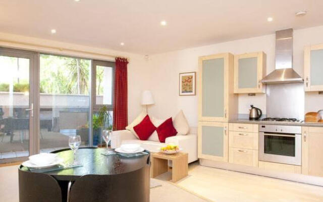 Cleyro Serviced Apartments - Harbourside