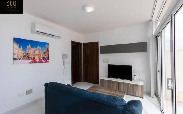 Comfy sofa, Super Penthouse with comfortable BED 360 Estates
