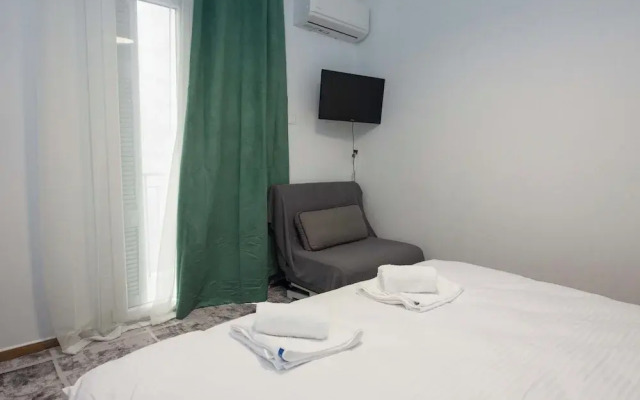 Stylish Renovated 2 Bd Apt in Exarcheia