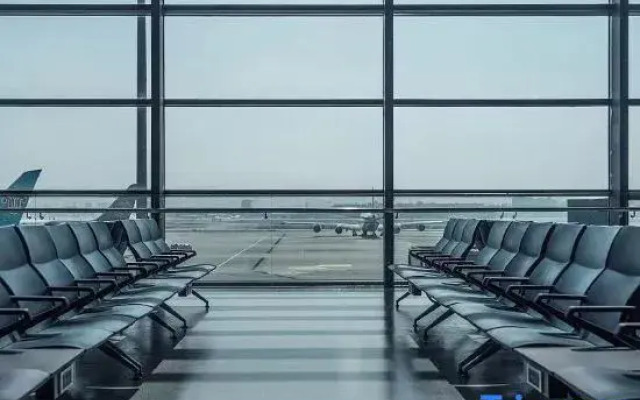 Weike Express Hotel (Shenzhen Airport Hourui Metro Station)