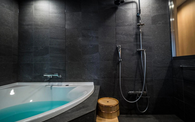 Kyoto Shijo Takakura Hotel grandereverie