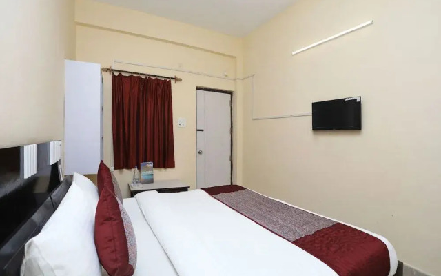 OYO 14639 Darshika Guest House