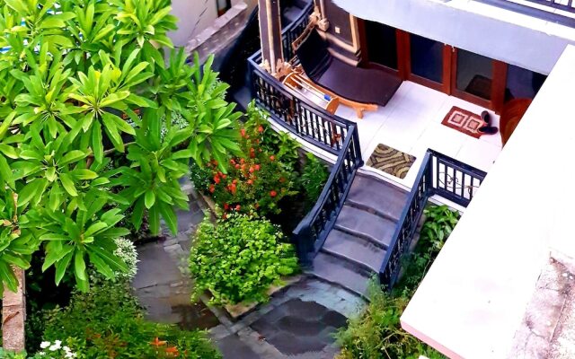 Amed Romance House