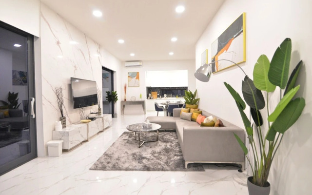 Villa with Shared Pool in Central Pattaya - Palmc19