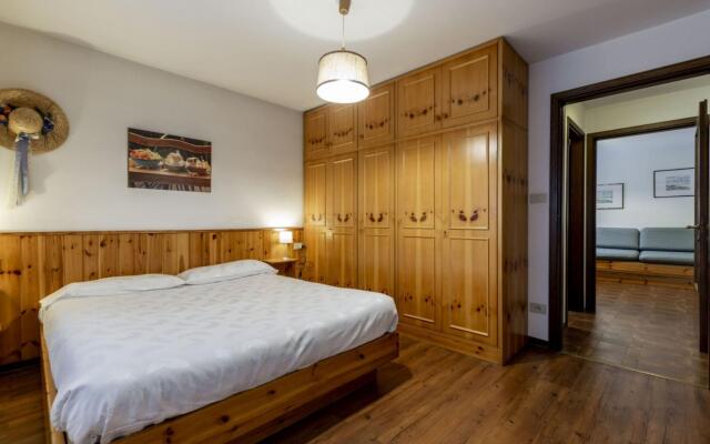 GIROMETTI, two-room apartment. (022036-AT-054584)-400 GIROMETTI