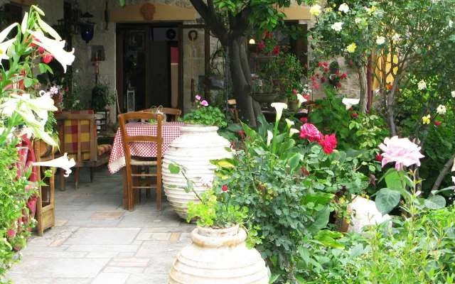 Viglatoras Traditional Apartments