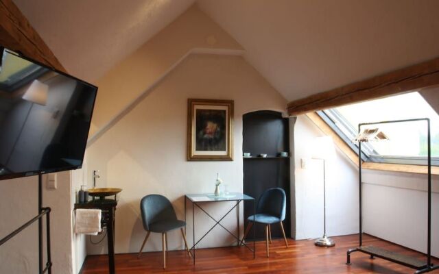 Art-be-and-b Bed and Breakfast