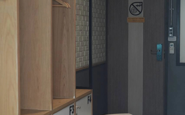 Ray Coffee Bar & Hostel - Adults Only
