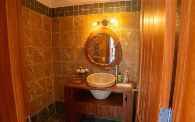 Majestic 5BR Villa w Maid Jacuzzi in Cap Cana