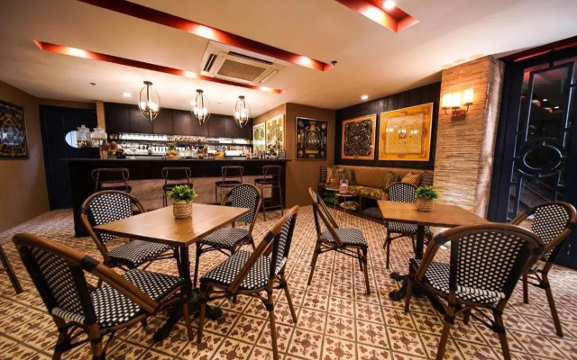 UNWND Boutique Hotel Makati