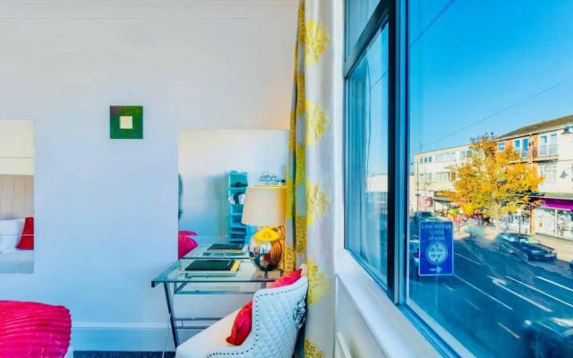 Rayleigh Retreat-spacious Family 3 Bed Apartment