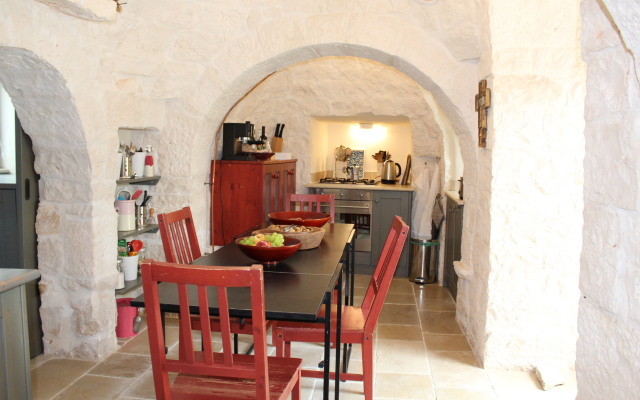 Ostuni Trullo Fiabesco con Piscina