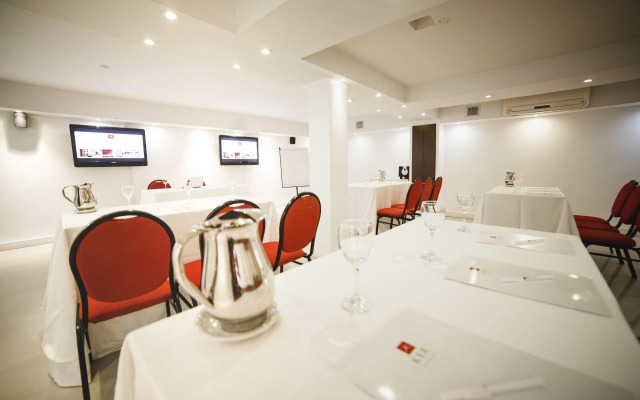 Ker Urquiza Hotel