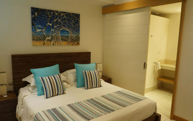 Villasun Seafront Apartment at Cap Ouest