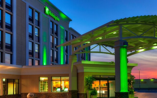 Holiday Inn Express Winnipeg Airport - Polo Park, an IHG Hotel