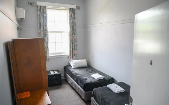 Castlereagh Hotel