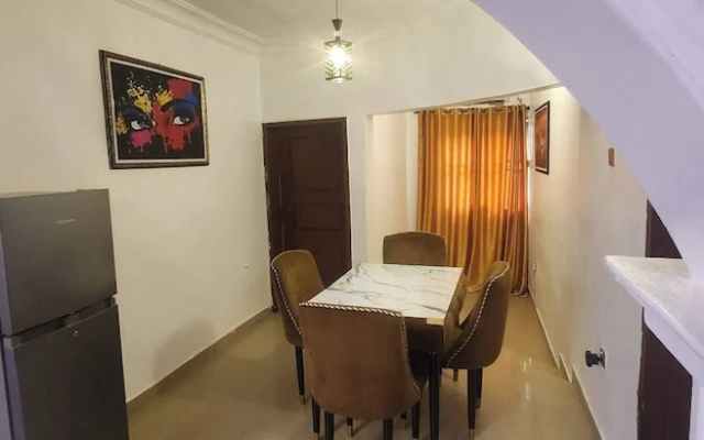 Luxurious 3-bedroom Apartment in Lagos With Pool Access