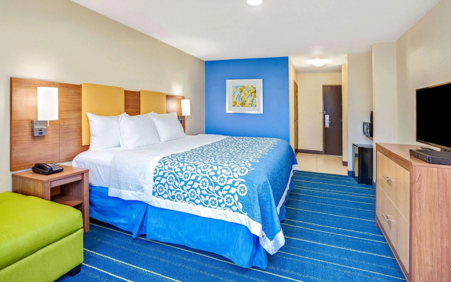 Arya Inn & Suites Farmers Branch