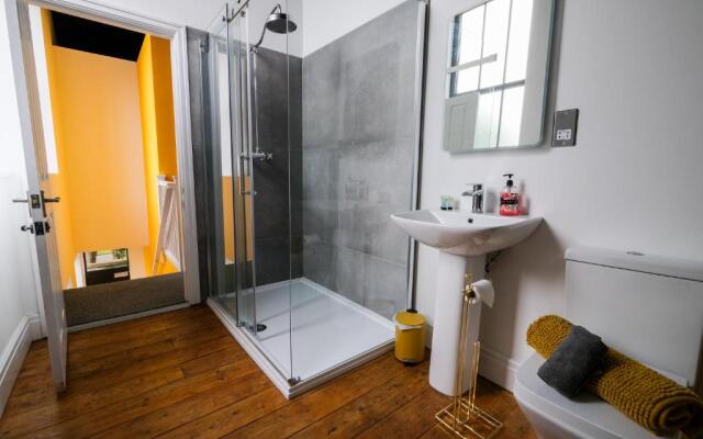 The Eden Warehouse - Gold Apartment, sleeps 5