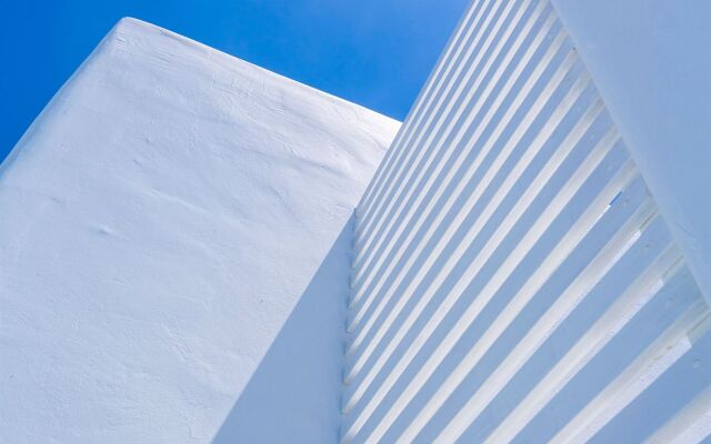 Alti Santorini Suites