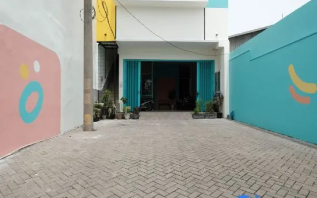 Sans Stay Olive Tree Surabaya